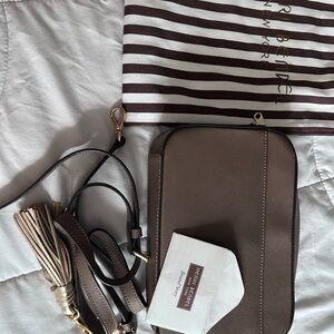 Henri Bendel cross body bag 💼